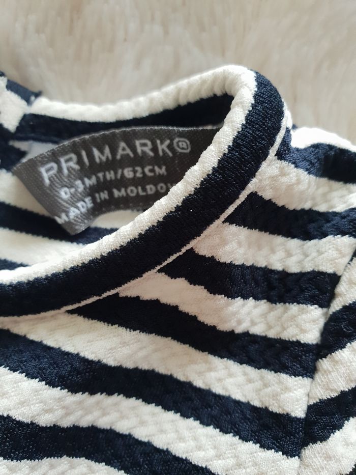 Robe Primark NEUVE - photo numéro 3