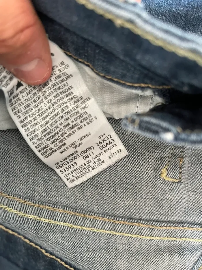 Jean Levi’s Demi Curve W26 L32 - photo numéro 8