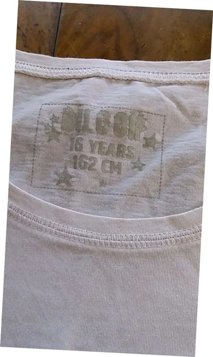 Tee shirt fille taille 16 ans ou S - photo numéro 2