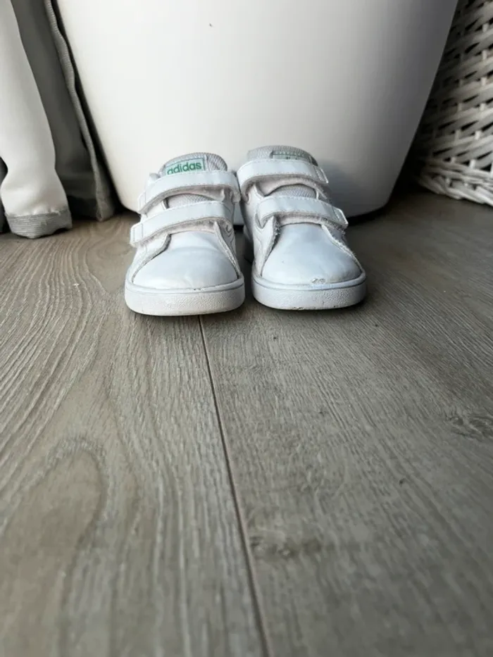 Baskets Adidas 24