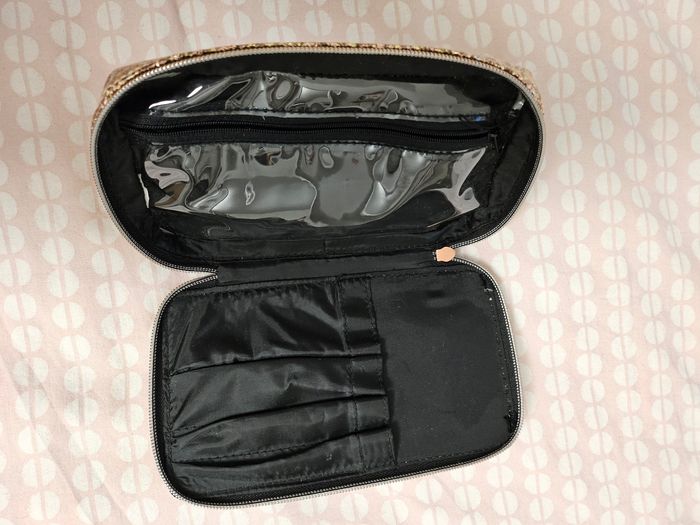 Jolie trousse à maquillage et pinceaux à paillettes couleur bronze - photo numéro 5
