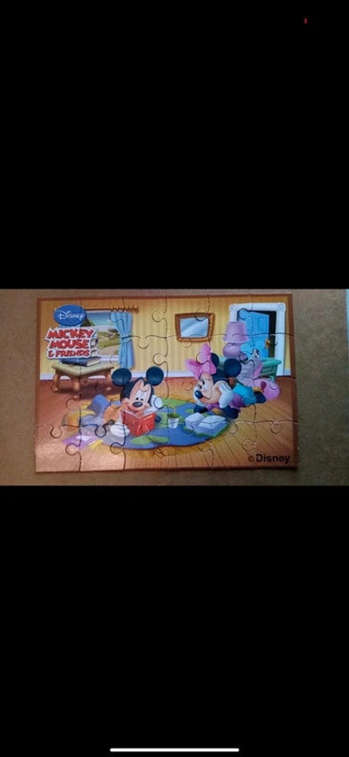 Puzzle Disney, en bon état.