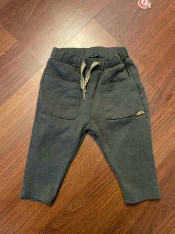 Pantalon vert kaki avec poches