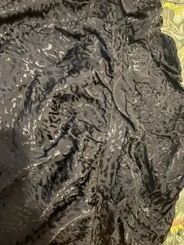 Magnifique robe de soirée noire moulante imprimé léopard noir satiné S/36 M/38 - photo numéro 11