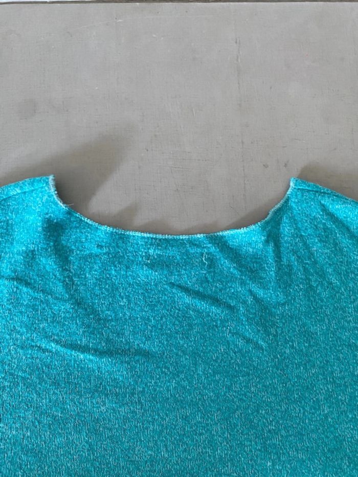 Pull manche longue turquoise Mademoiselle en baskets Ineo Couture taille M/L - photo numéro 17