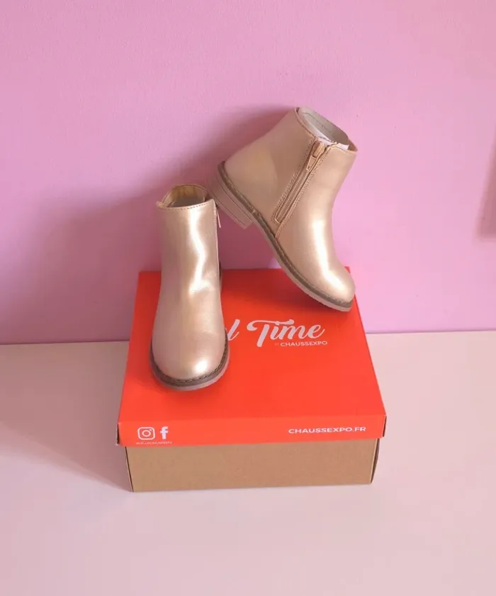 Magnifique bottines dorées taille 29