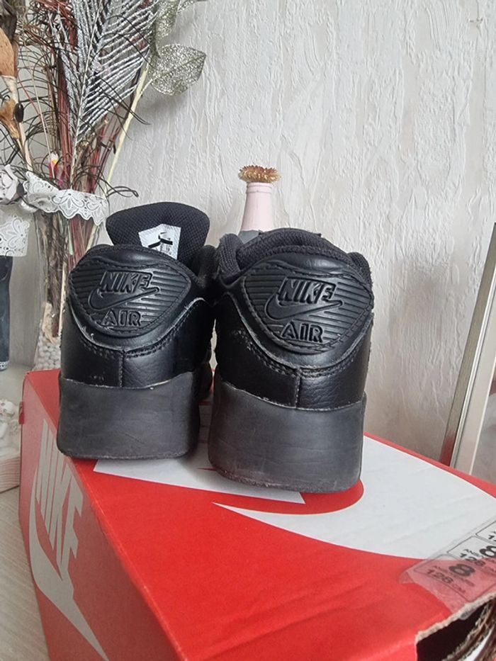 Basket nike taille 31 - photo numéro 7