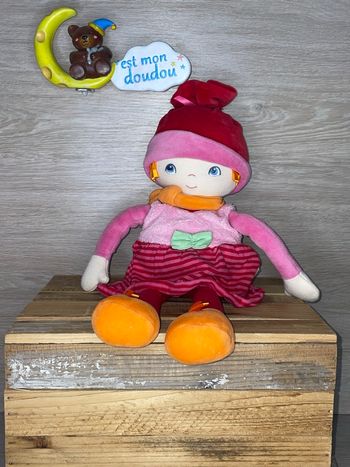 COR80 doudou poupée corolle