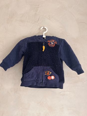 Gilet épais à capuche