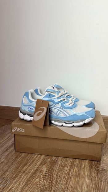 Asics gel nyc bleu clair