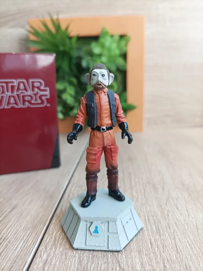 Figurine pièce d'échecs Sullustan Star Wars Altaya