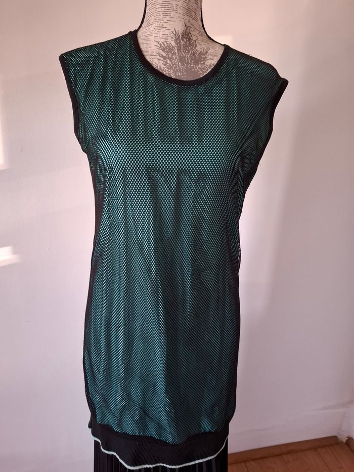 Tunique, robe verte avec filet noir au dessus