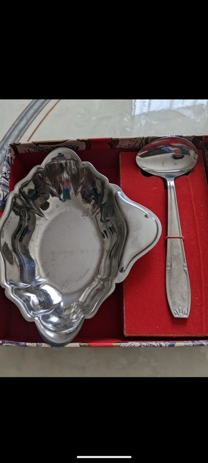 Magnifique soupière et sa cuillère assortie en inox. - photo numéro 4