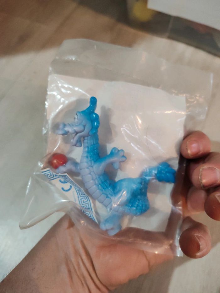 Figurine McDonald's dragon.. - photo numéro 3