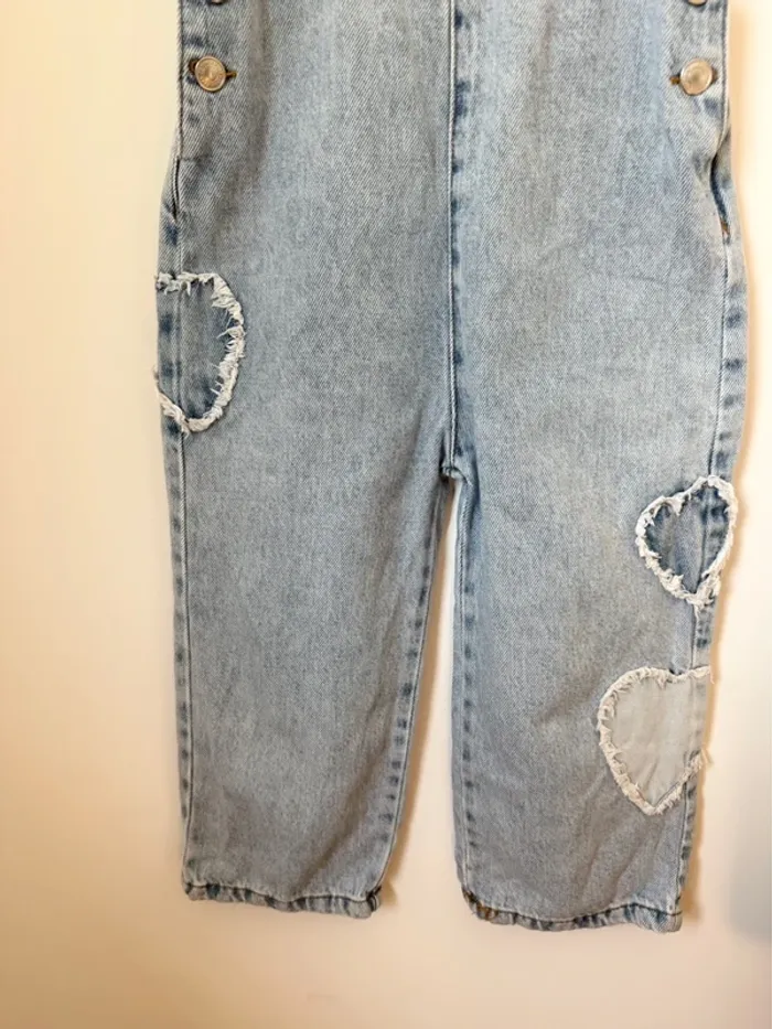 Salopette en jean à cœurs Zara - photo numéro 3
