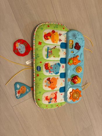 Tap tap piano dès p’tits copains Vtech