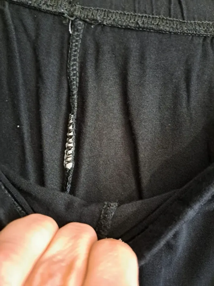 Sarouel femme noir fluide tbe taille élastique en tbe du 40/42 au 48/50 étiquette coupée - photo numéro 5
