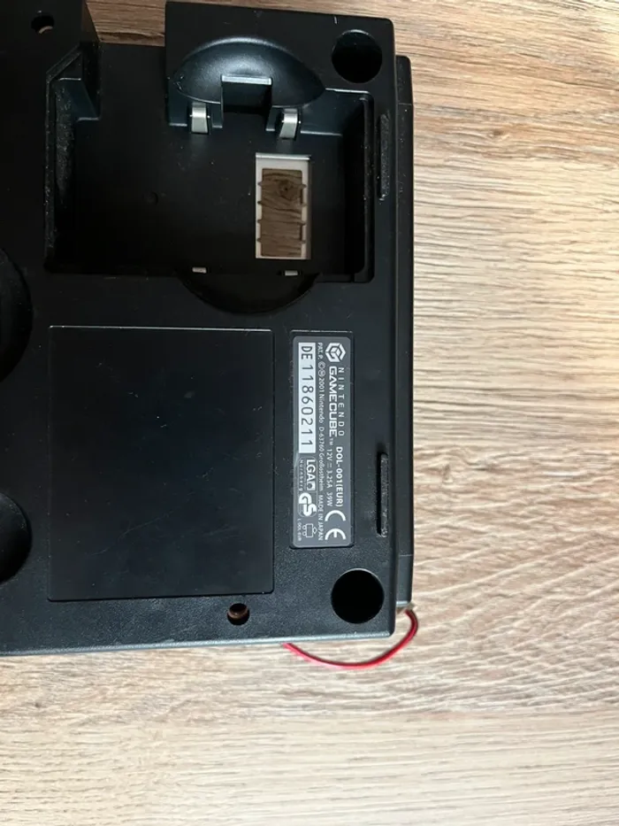 Coque inférieure GameCube - photo numéro 5
