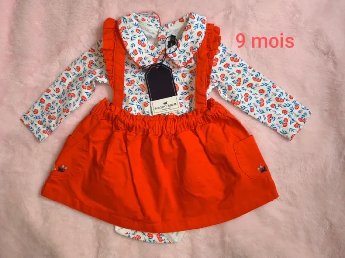 Ensemble robe + body neuf 9 mois