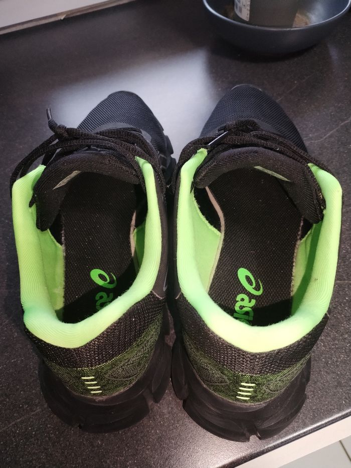 Asics neuves T42,5 - photo numéro 3