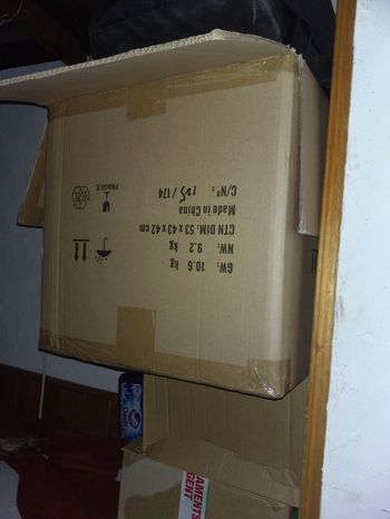 Vend cartons d habits bébé