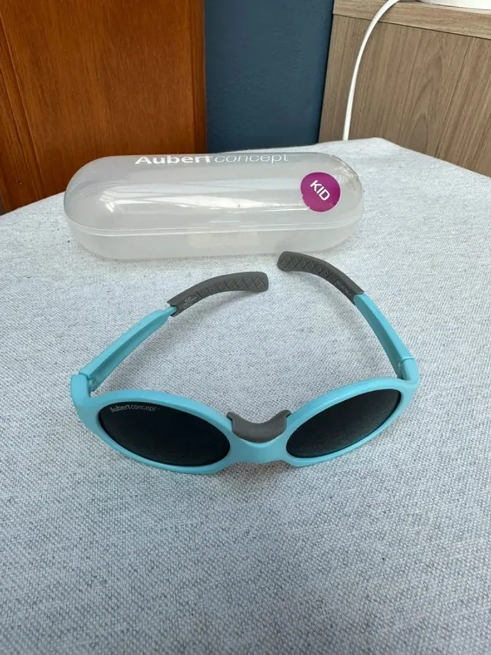 Lunette de soleil bébé Aubert bleu ciel - photo numéro 2