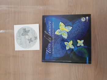 Livre CD "Terre de Lumière" Le merveilleux voyage de maman papillon