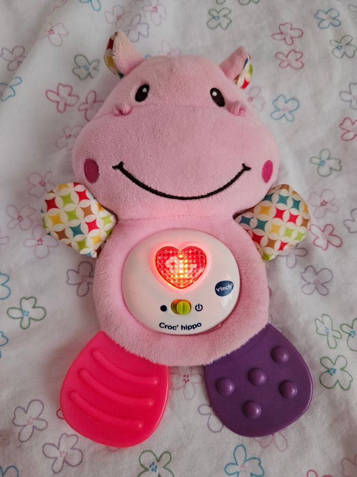 Peluches interactives croc hippo et chant toutou - photo numéro 3