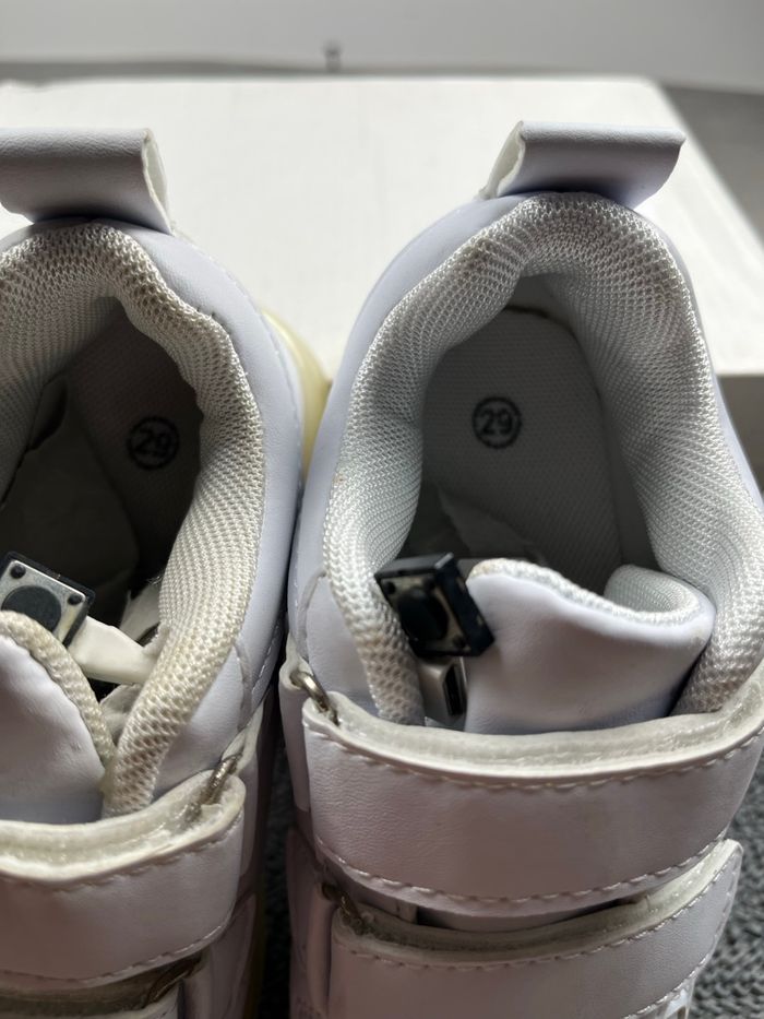 Chaussure lumière - photo numéro 3