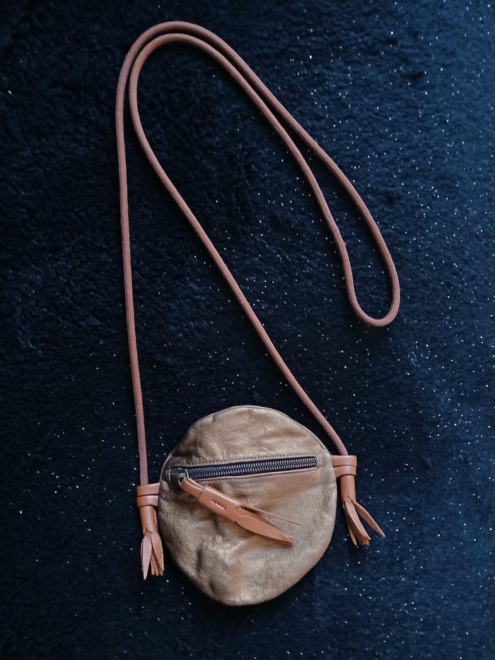 Mini sac rond en cuir cuivré doré EZ