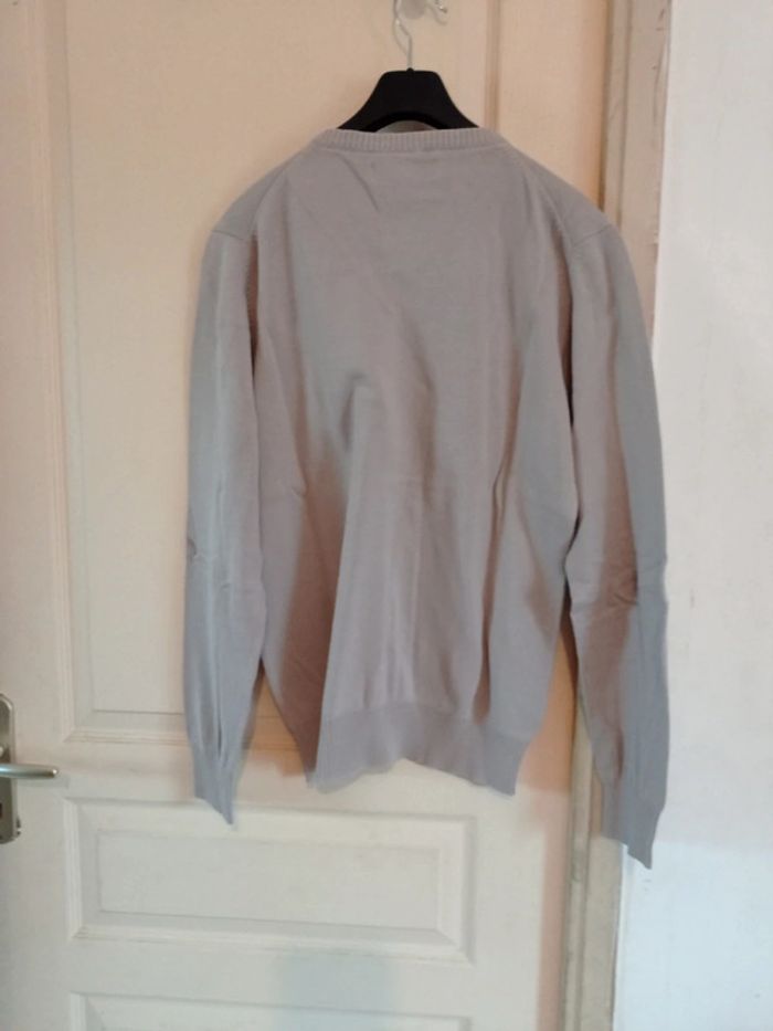 Pull homme col en v - photo numéro 2