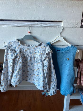 Ensemble chemisier et pull sans manche