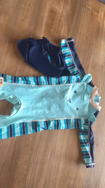 Ensemble maillot garçon +casquette antiUV
