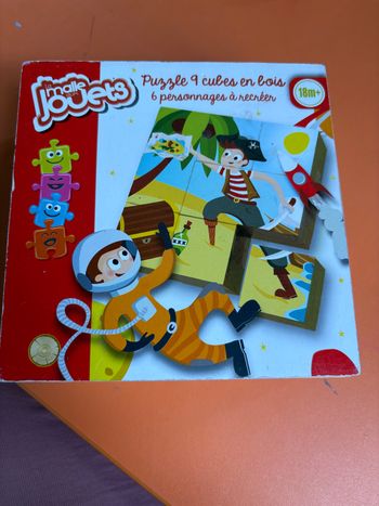 Puzzle de 9 cubes en bois 6 modèles