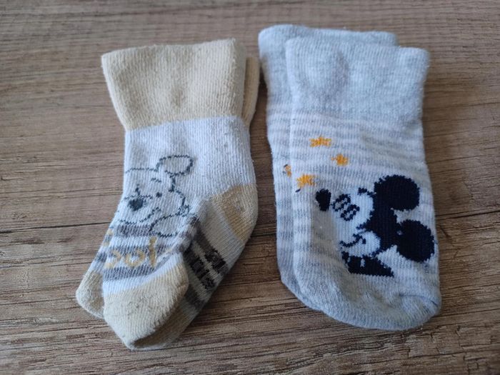 Lot chaussettes winnie et mickey