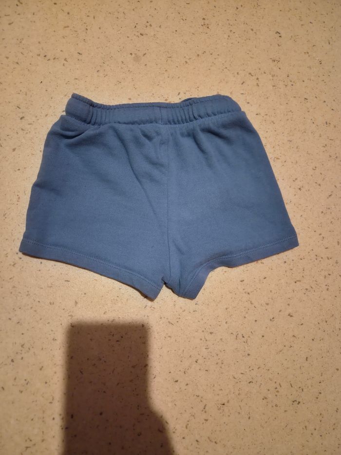 Short bleu, Kiabi, 18 mois - photo numéro 2