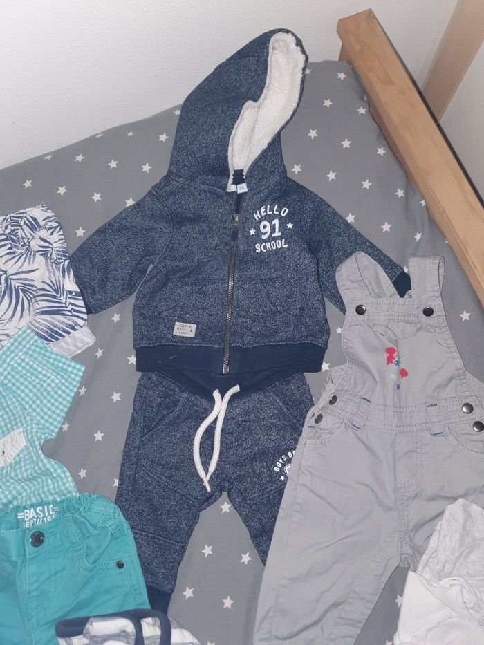 Lot vêtements bébé - photo numéro 2