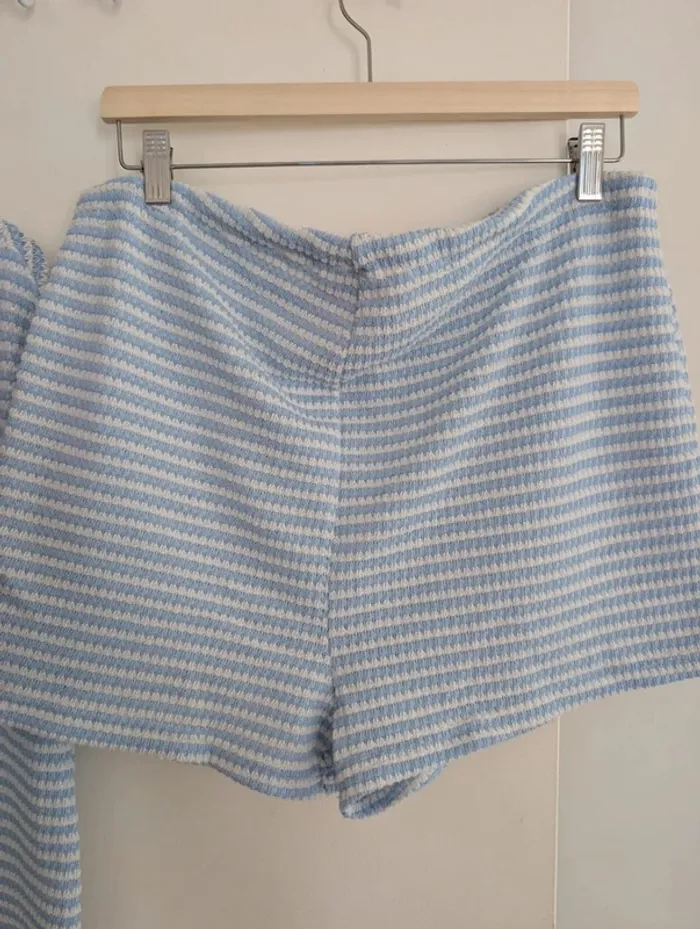 Ensemble de grossesse tee-shirt manches courtes et short ajustable taille M Shein - photo numéro 3