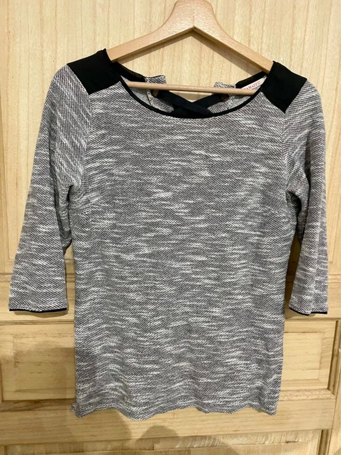 Petit pull gris lacet à l’arrière manches 3/4 taille S - photo numéro 10
