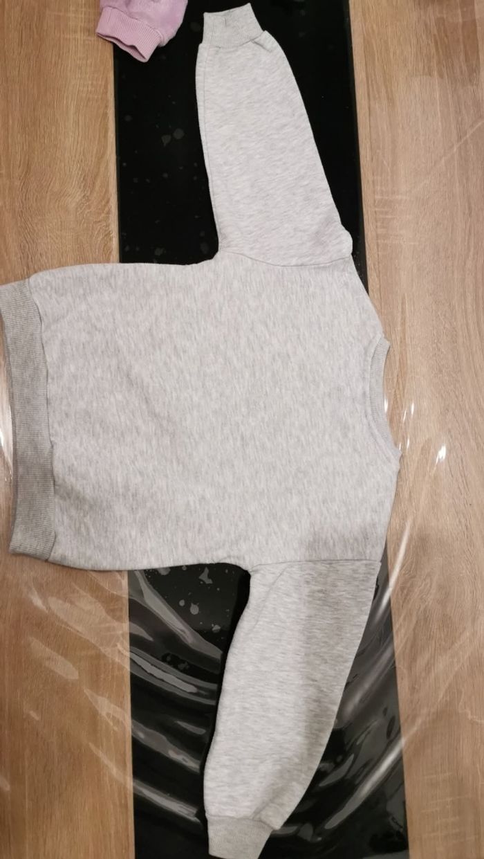 Pull licorne primark 5 /6ans - photo numéro 3