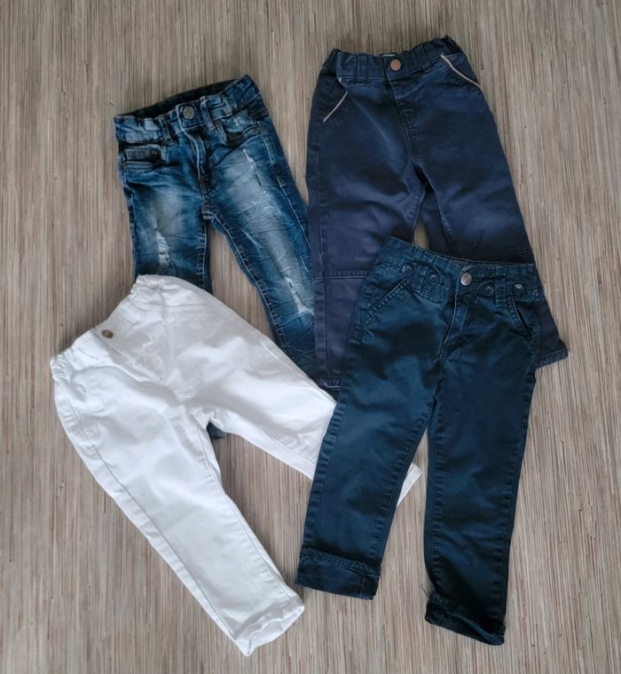 Lot jeans garçon 24mois