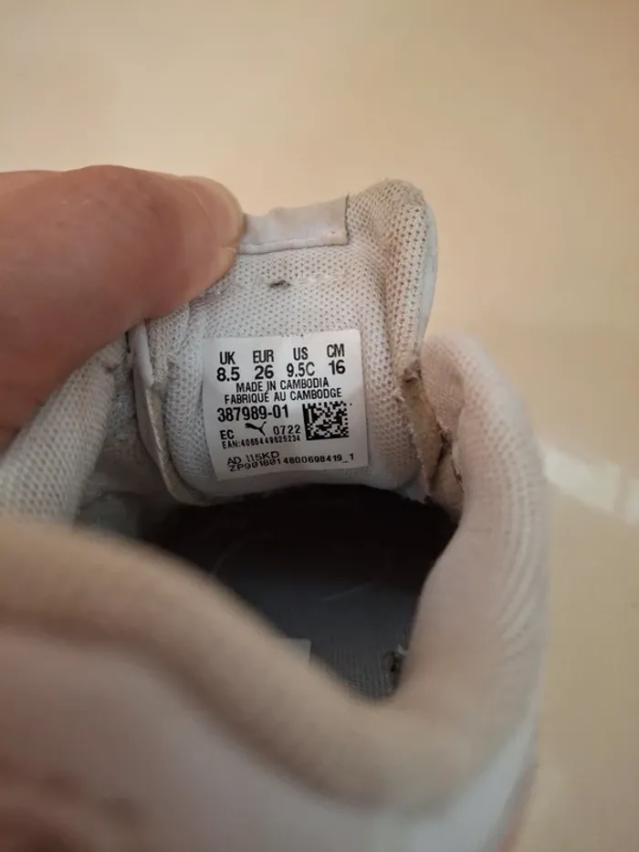 Baskets puma blanc et holo t26 - photo numéro 4