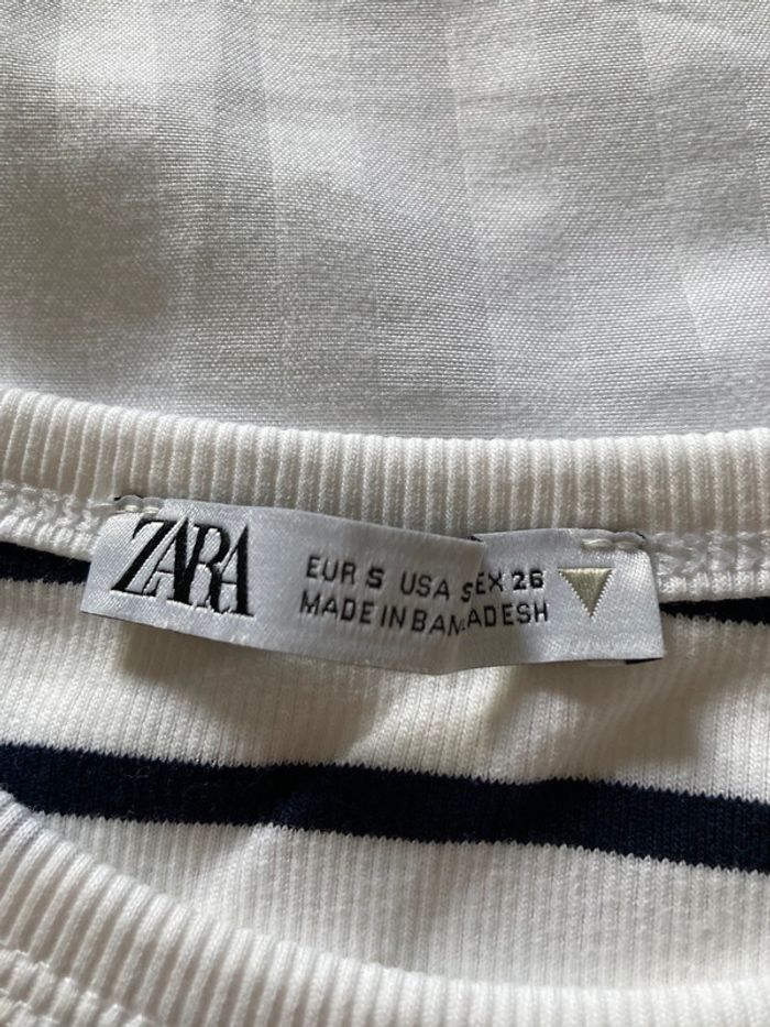 Très joli top court noir et blanc || quasiment neuf || zara - photo numéro 3