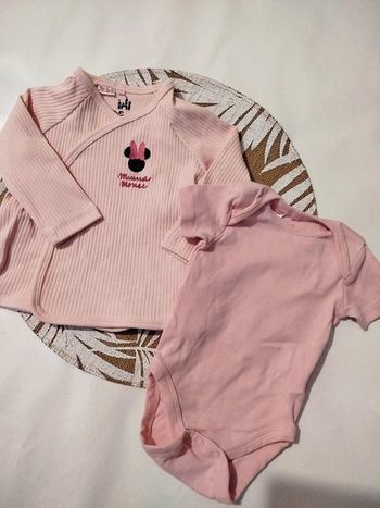 Gilet bébé avec body neuf 3 mois Disney Minnie