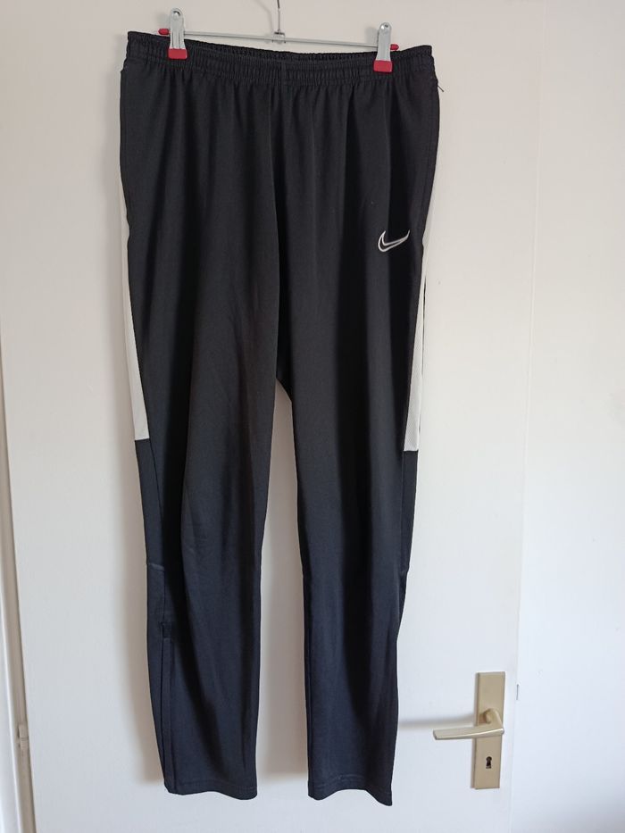 Jogging noir Nike
