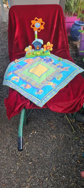 tapis d'éveil avec son portique musical vintage Fisher-Price avec oiseaux