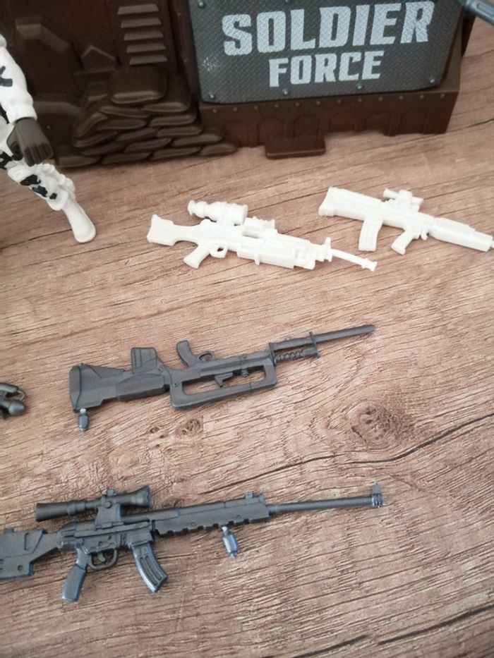 Lot de jouets militaire - photo numéro 4