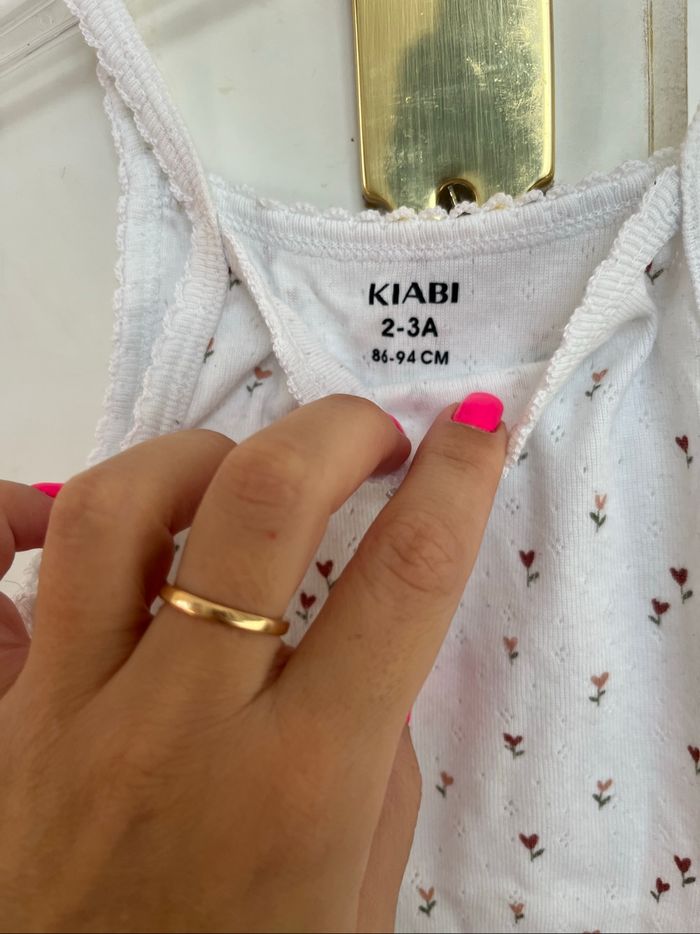 Débardeur Kiabi blanc fleurs 3A TBE - photo numéro 4