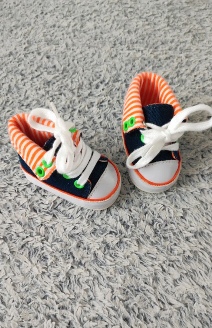 Lot Chaussures 0/3 mois - photo numéro 4