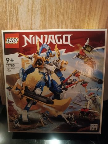 LEGO Ninjago 71785 le robot Titan de Jay